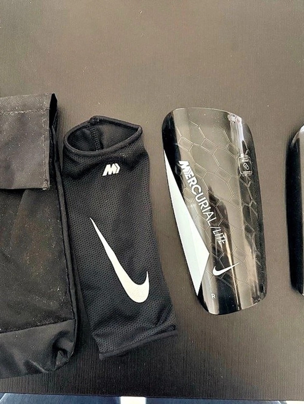Nike Mercurial Lite Shin Guards Soccer Shin Guards Black Set